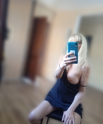 Я опытная индивидуалка из Москвы, с соблазнительным телом и нежными губами. Мои услуги включают 🌹 классический секс, оральный секс, эротический массаж, стриптиз и многое другое. У меня есть отличные отзывы от моих довольных клиентов, которых я всегда рада удовлетворить. Чтобы увидеть фото и узнать больше информации, посети мой профиль. Давай сделаем нашу встречу незабываемой 💋🔥. Жду тебя, мой красавчик! 3992, 43 года